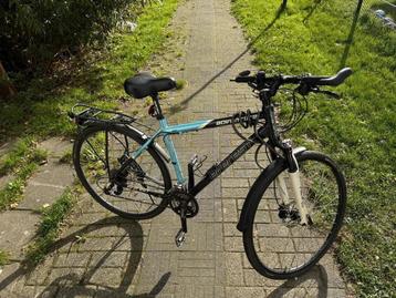Mooie Trekkingfiets - Everest beschikbaar voor biedingen
