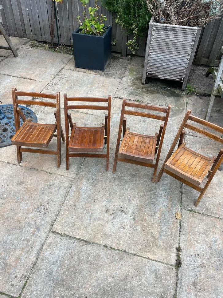 4 Vintage Kinderklapstoeltjes van hout, Huis en Inrichting, Stoelen, Gebruikt, Vier, Hout, Bruin, Ophalen