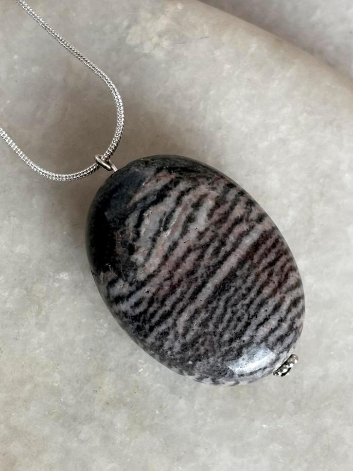 Jaspis ketting, Sieraden, Tassen en Uiterlijk, Kettinghangers, Zo goed als nieuw, Steen of Mineraal, Ophalen of Verzenden