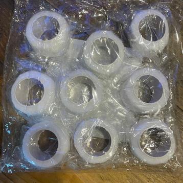 9 rolletjes elastisch zelfklevend verband - wit - NIEUW ! beschikbaar voor biedingen