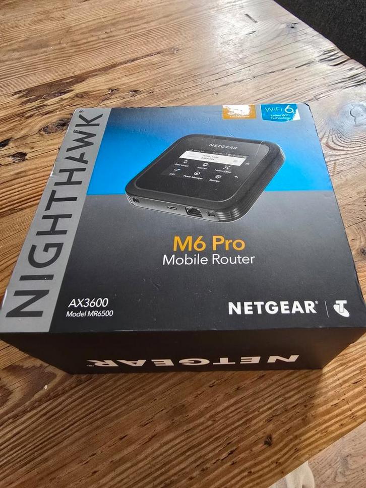 Netgear Nighthawk M6 Pro MR6500 – Nieuw – 5G Mobiele Router, Computers en Software, Routers en Modems, Zo goed als nieuw, Router met modem