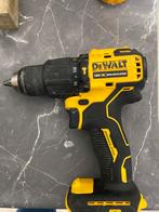 De walt DCD709, Doe-het-zelf en Verbouw, Gereedschap | Boormachines, Ophalen, Zo goed als nieuw, Boor- en Schroefmachine, Variabele snelheid