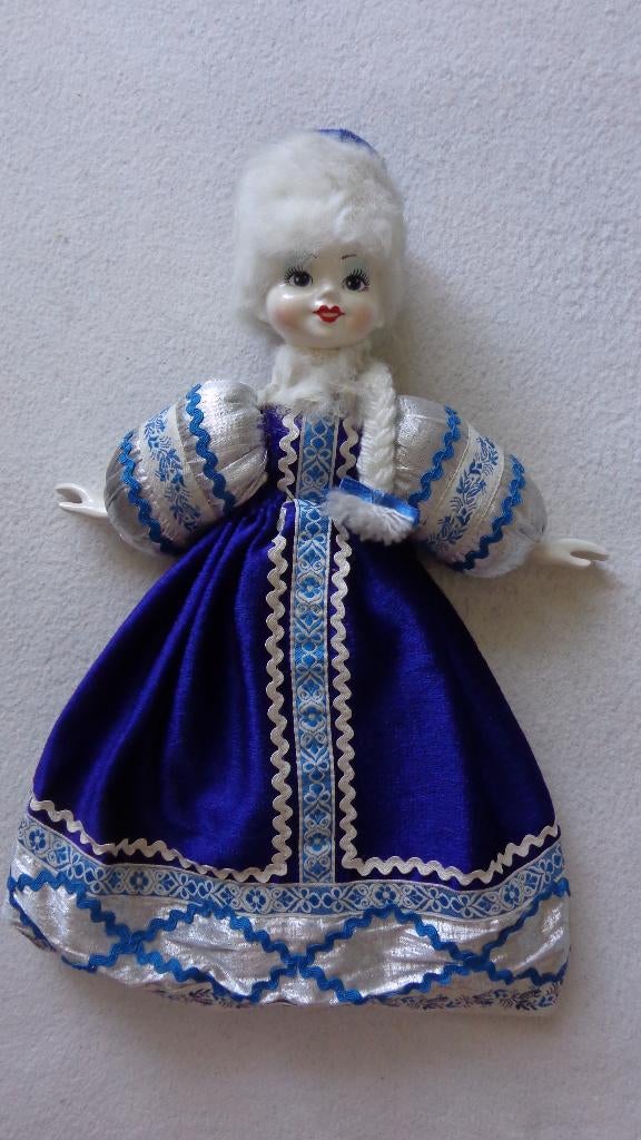 Vintage Russische pop in klederdracht, Ophalen, Zo goed als nieuw, Pop
