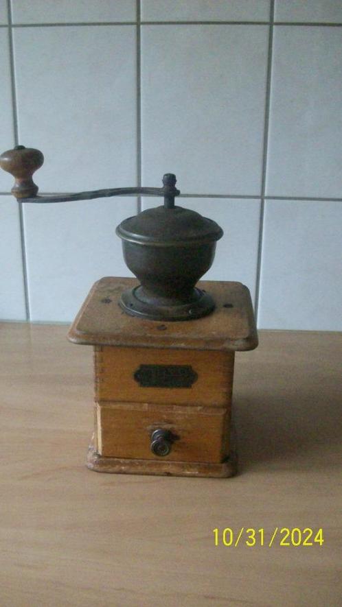 Antieke koffiemolen, bovenlader, Antiek en Kunst, Curiosa en Brocante, Ophalen of Verzenden