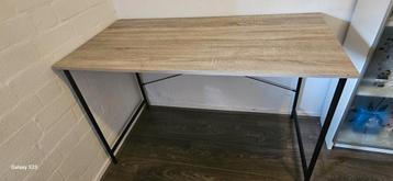 Mooi bureautje bruin 120 x 60