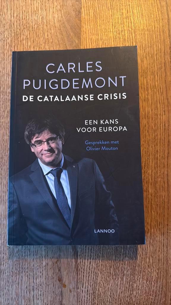 Carles Puigdemont - De Catalaanse crisis, Boeken, Politiek en Maatschappij, Zo goed als nieuw, Europa, Ophalen of Verzenden