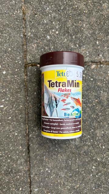 Visvoer aangeboden beschikbaar voor biedingen