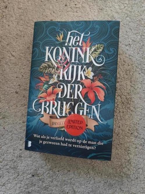 Danielle Jensen - Het koninkrijk der bruggen limited edition, Boeken, Fantasy, Zo goed als nieuw, Ophalen of Verzenden