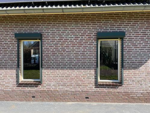 Groene rolluiken met elektrische bediening, Doe-het-zelf en Verbouw, Rolluiken, Gebruikt, 150 tot 200 cm, Overige kleuren, Elektrische bediening