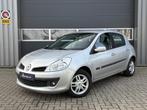 Renault Clio 1.6-16V Dynamique S Automaat | All Season | Hal, Auto's, 535 kg, Gebruikt, Zwart, 4 cilinders
