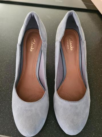 Clarks suède leren pumps maat 39 beschikbaar voor biedingen