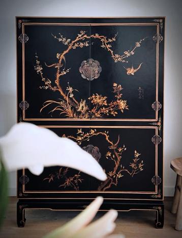 Beautiful Chinese Cabinet beschikbaar voor biedingen