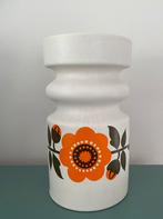 Vintage vaasje, Huis en Inrichting, Woonaccessoires | Vazen, Gebruikt, Wit, Aardewerk of Porselein, Ophalen of Verzenden