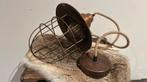 Vintage hanglamp met industriele look, Huis en Inrichting, Lampen | Hanglampen, Ophalen of Verzenden, Zo goed als nieuw, Minder dan 50 cm