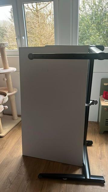 Ahrend bureau 140x80 in hoogte verstelbaar gratis afhalen! 