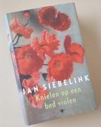 Knielen op een bed violen - Jan Siebelink - gebonden z.g.a.n, Ophalen, Jan Siebelink, Zo goed als nieuw, Nederland
