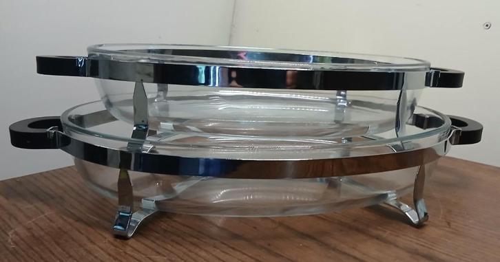 Retro set van 2 Bodum houders met Pyrex braad-/ovenschalen, Huis en Inrichting, Keuken | Keukenbenodigdheden, Zo goed als nieuw