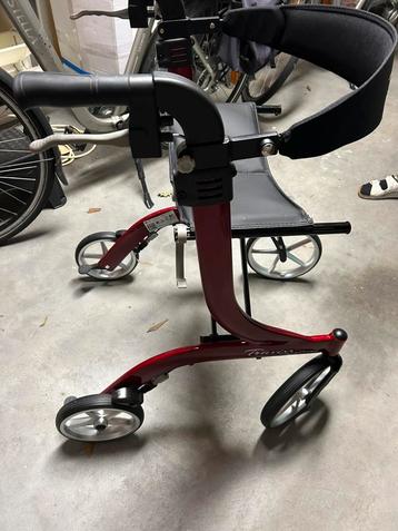Als nieuwe rollator beschikbaar voor biedingen