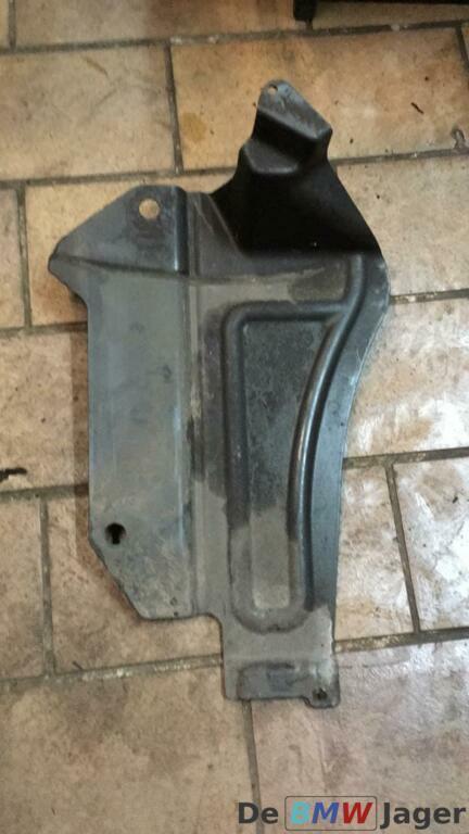 Bodemplaat rechts BMW 3-serie E90 E91 51717116912, Auto-onderdelen, Carrosserie en Plaatwerk, Gebruikt, Ophalen of Verzenden