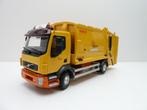 Volvo vuilniswagen  '' Motorart 1/50, Hobby en Vrije tijd, Modelauto's | 1:50, Ophalen of Verzenden, Zo goed als nieuw, Bus of Vrachtwagen