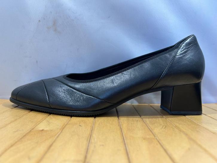 Gabor, maat 41 H eenvoudige zwarte schoenen op blokhak, Kleding | Dames, Schoenen, Zo goed als nieuw, Schoenen met lage hakken