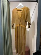 Sissyboy jurk okergeel velvet rib M, Ophalen of Verzenden, Zo goed als nieuw, Geel, Boven de knie