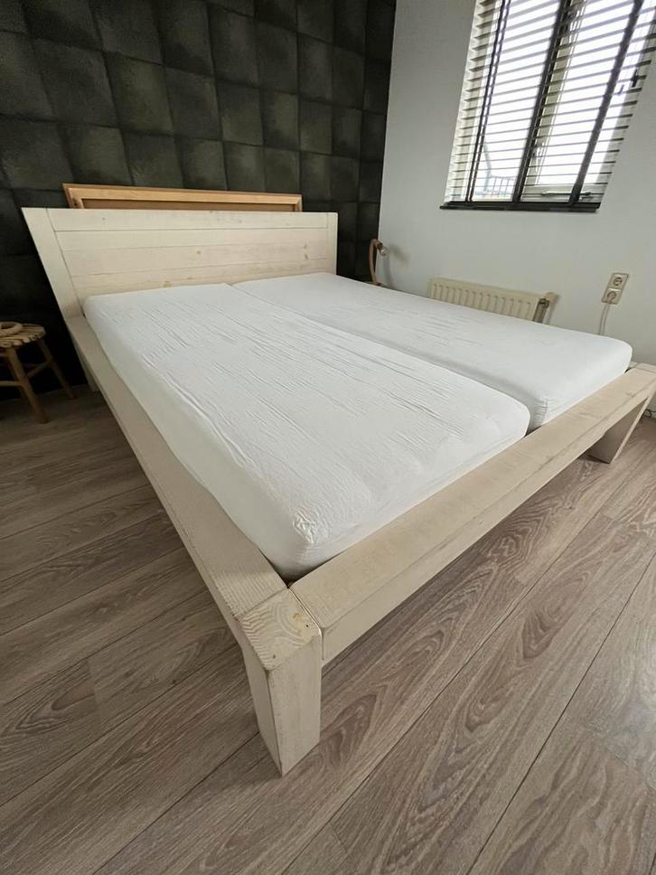 Bed + lattenbodems, matrassen, hoeslakens, antislip mat, Huis en Inrichting, Slaapkamer | Bedden, Gebruikt, Tweepersoons, 180 cm