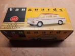 Vanguards Ford Anglia White/Maroon 1:43, Ophalen of Verzenden, Nieuw, Auto, Overige merken