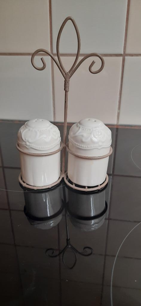 gezellig peper en zoutstel  - countryfield - gebroken wit, Huis en Inrichting, Keuken | Servies, Zo goed als nieuw, Overige typen