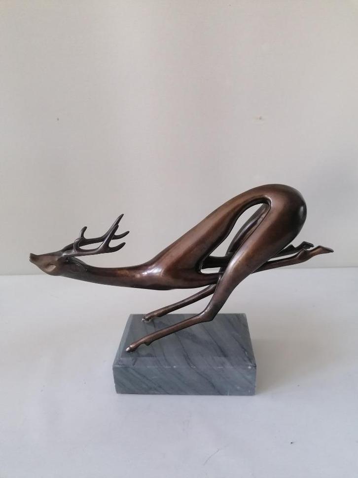 Mooi bronzen beeld van een hert  35 x 27 x 11 cm, Antiek en Kunst, Antiek | Koper en Brons, Brons, Ophalen of Verzenden