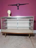 Vitrine toonbank vintage highboard, Ophalen