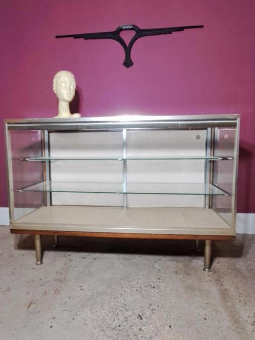 Vitrine toonbank vintage highboard, Antiek en Kunst, Antiek | Meubels | Kasten, Ophalen