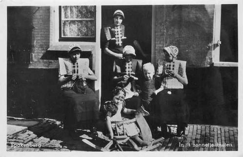 (301-376-021) Bunschoten-Spakenburg in t zonnetje buiten, Verzamelen, Ansichtkaarten | Nederland, Utrecht, Verzenden