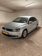 Volkswagen Jetta 1.2TSI 77KW H6 2012 Grijs, Auto's, Voorwielaandrijving, Zwart, 4 cilinders, LED verlichting