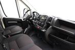 Peugeot Boxer 330 2.2 BlueHDi L1H1 Premium 140 PK | Handgesc, Voorwielaandrijving, Stof, Gebruikt, 4 cilinders