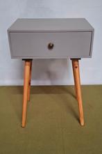 Plantentafel / bijzettafel / nachtkast met lade in taupe, Minder dan 55 cm, Gebruikt, Modern, Rechthoekig