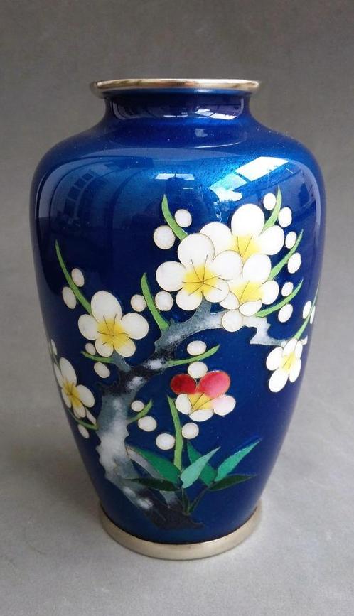 Om 1900 Japans Vaasje Cloisonne Emaille op Metaal Vaas, Antiek en Kunst, Kunst | Niet-Westerse kunst, Ophalen of Verzenden
