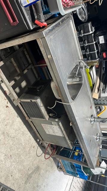 Verrijdbare dubbele biertap beschikbaar voor biedingen