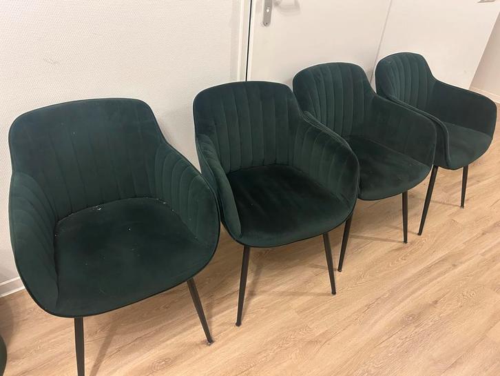 Donker groene eettafelstoelen met zwarte poten Como, Huis en Inrichting, Stoelen, Zo goed als nieuw, Vier, Overige kleuren, Ophalen