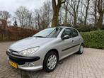 Peugeot 206 1.4 5D 2003 Grijs, Auto's, Voorwielaandrijving, 31 €/maand, 4 cilinders, Origineel Nederlands