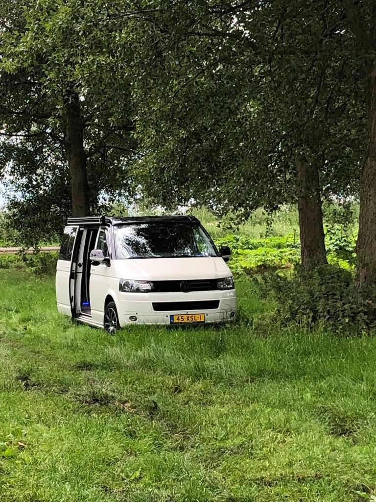 VW T5, Caravans en Kamperen, Campers, Buscamper of Camperbus, Volkswagen, Diesel, Tot en met 3