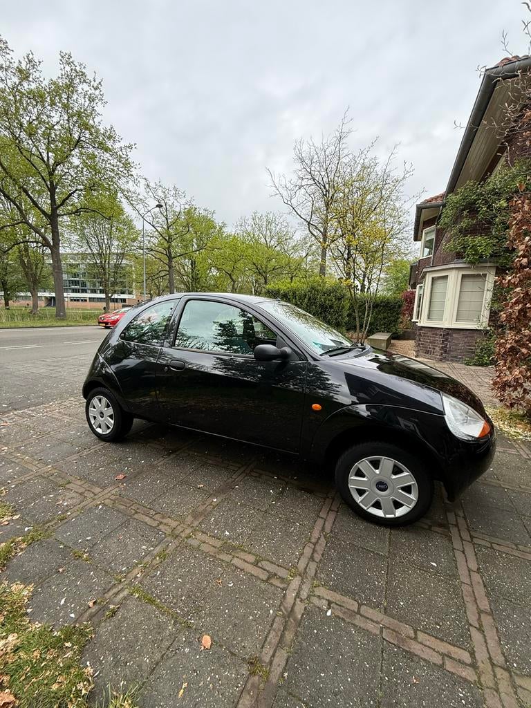 Ford Ka 1.3 2008 Zwart | Airco | Goed onderhouden, Auto's, Voorwielaandrijving, 1299 cc, Stof, 4 cilinders