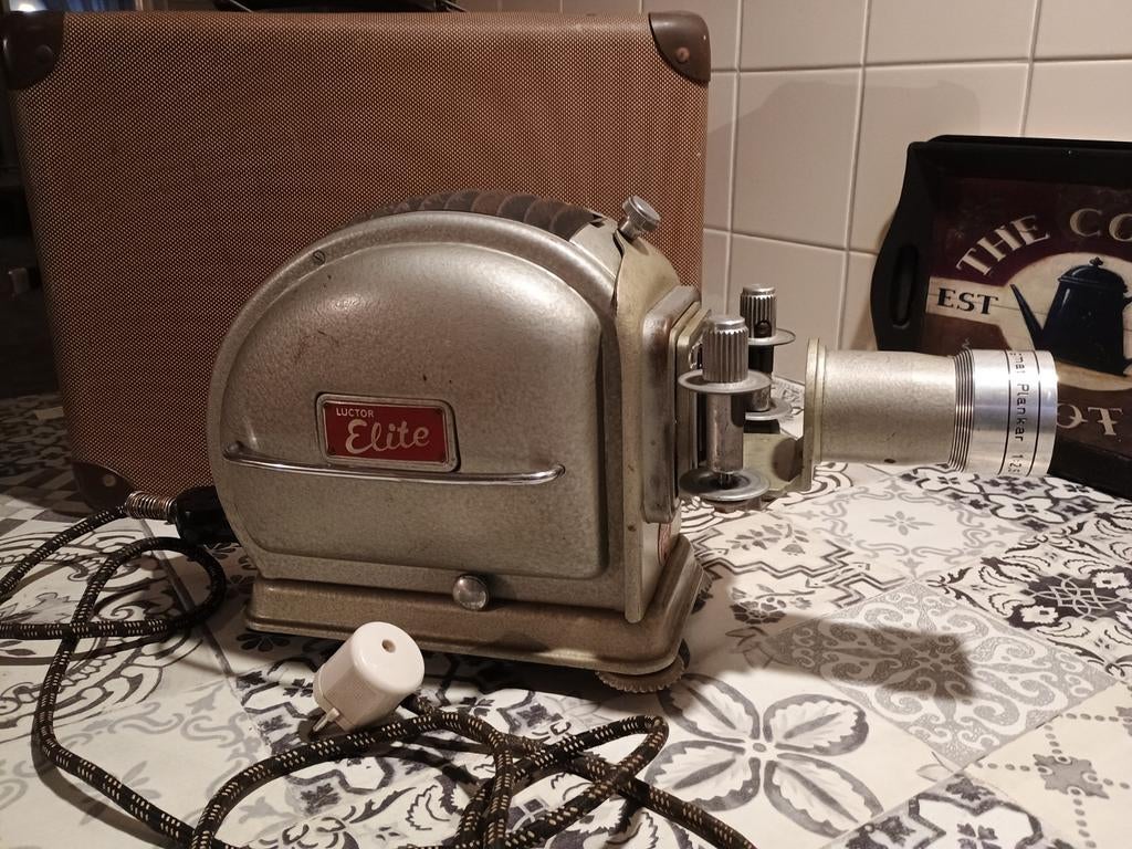 Luctor Elite projector, Ophalen of Verzenden