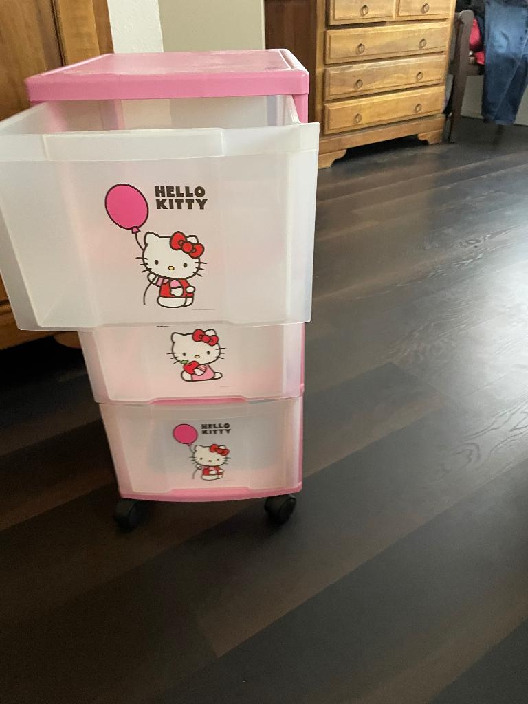 Hello kitty lade kastje, Kinderen en Baby's, Kinderkamer | Commodes en Kasten, Zo goed als nieuw, Minder dan 50 cm, Ophalen, Minder dan 90 cm