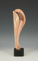 Mani Narayan gesign. abstract marmeren sculptuur h. 36 cm., Ophalen of Verzenden