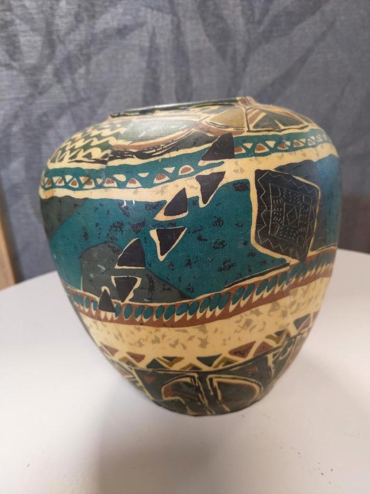 Decoratieve Imari vaas met patronen, Antiek en Kunst, Antiek | Vazen, Ophalen of Verzenden