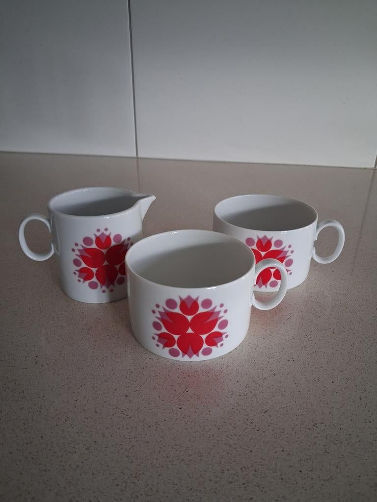 Retro kopjes en melkkannetje, merk Thomas, Antiek en Kunst, Ophalen