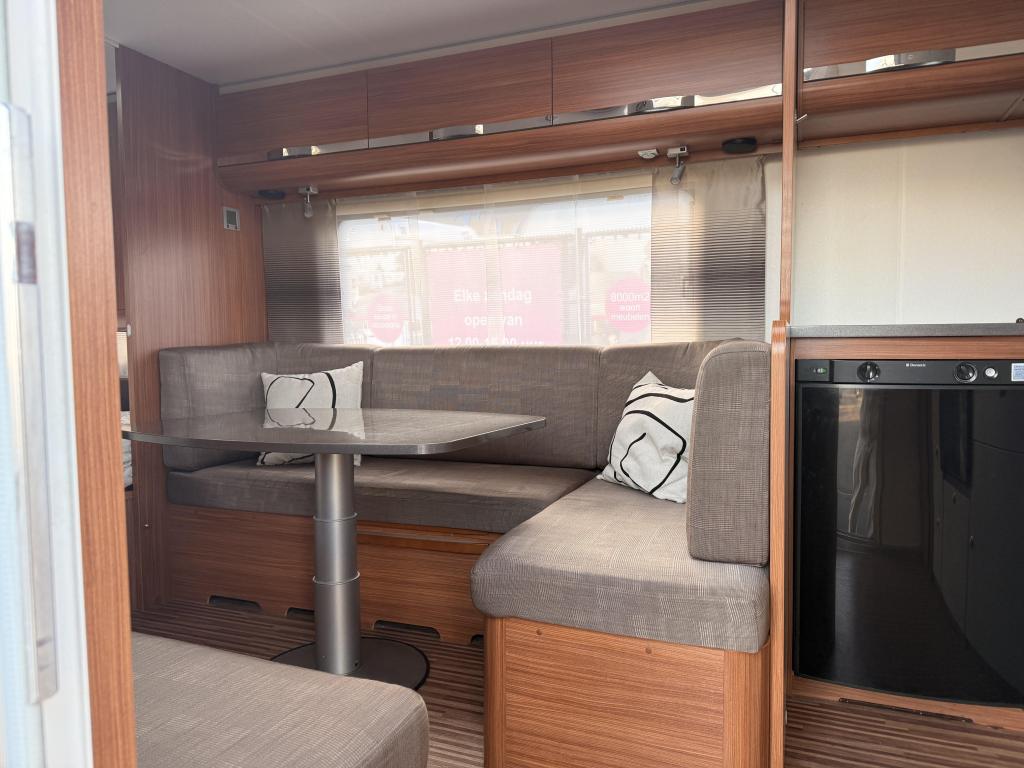 Adria Adora 613 HT, Enkele bedden, badkamer, ALDE verwarming, Standaardzit, Adria, 6 tot 7 meter, Overige typen