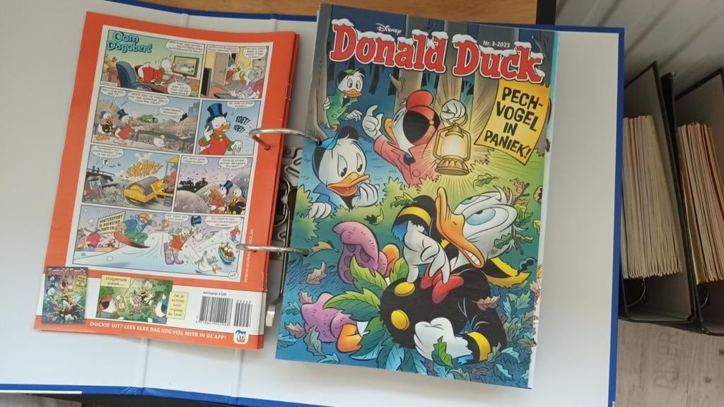 Dikke map Donald Duck Weekbladen uit 2023!, Donald Duck / Disney, Europa, Ophalen of Verzenden, Zo goed als nieuw
