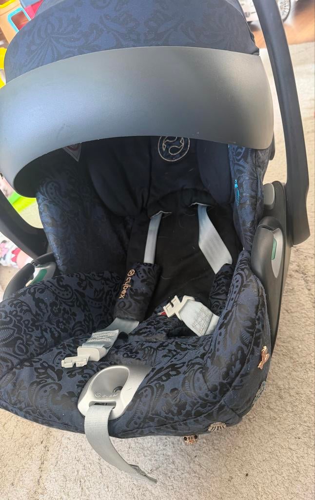 Cybex Platinum Cloud T i-Size autostoel + adapters Jewels of, Slaapstand, Zo goed als nieuw, Isofix, 0 t/m 13 kg